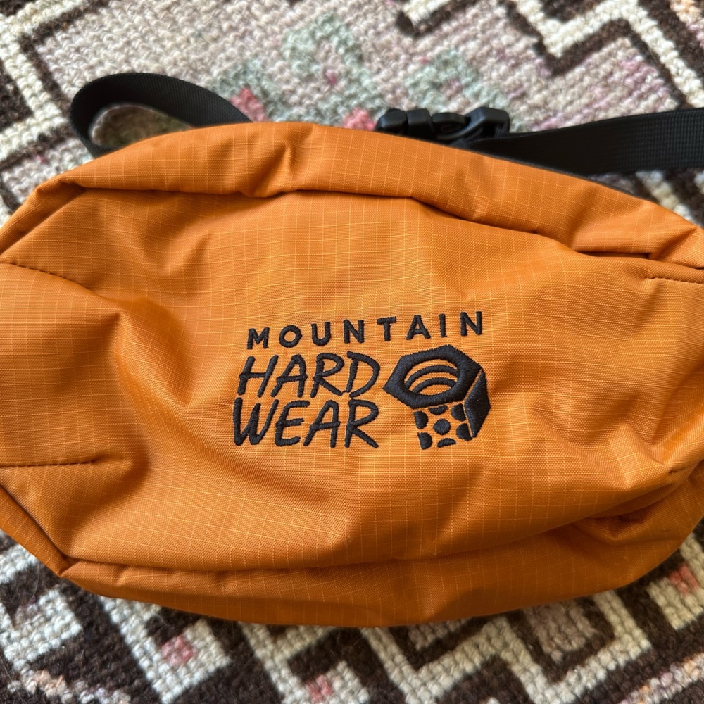 Mountain Hardwear Orange Field Day Hip Pack Fanny Pack